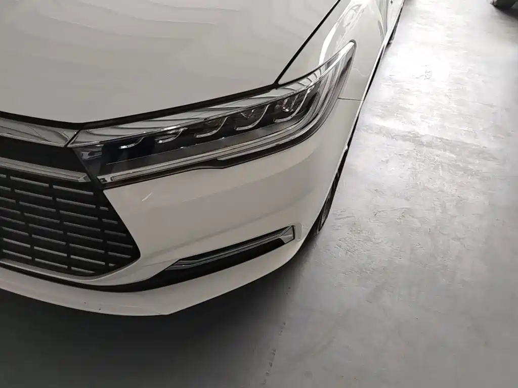 BYD Qin NEV — миниатюра 24