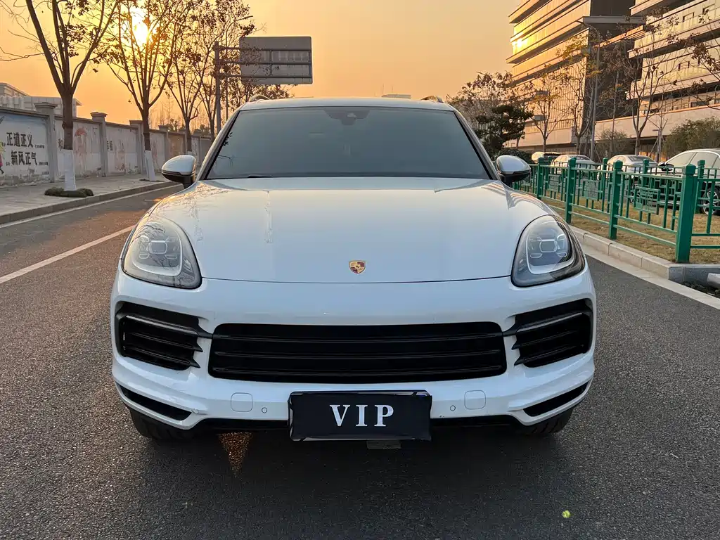 Porsche Cayenne — миниатюра 2