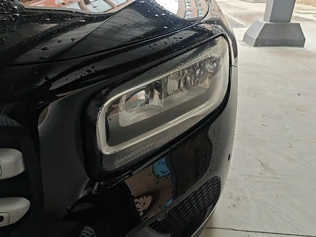 Mercedes-Benz GLB — миниатюра 24