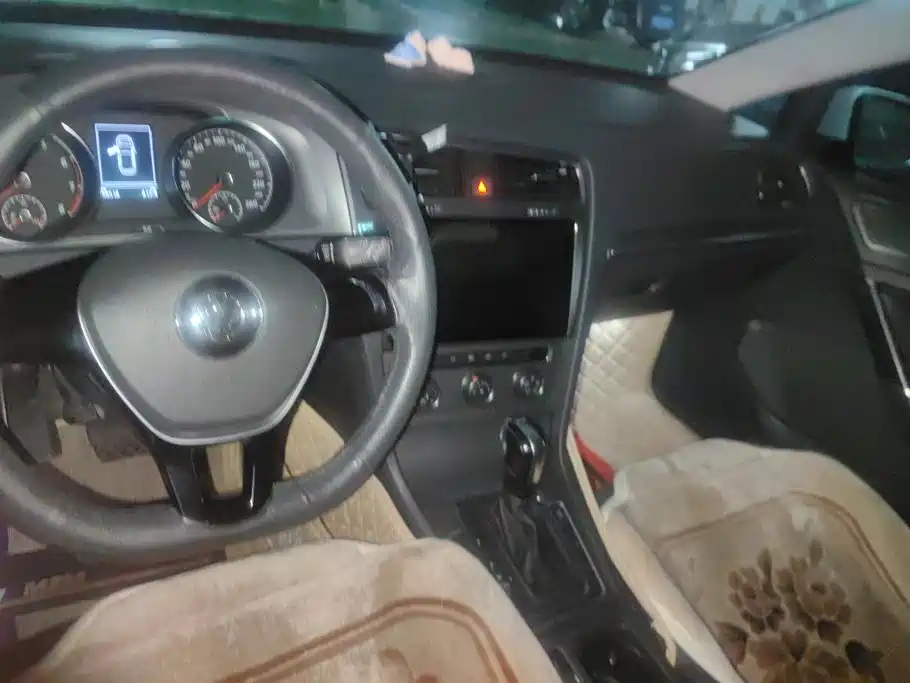 Volkswagen Golf — миниатюра 12