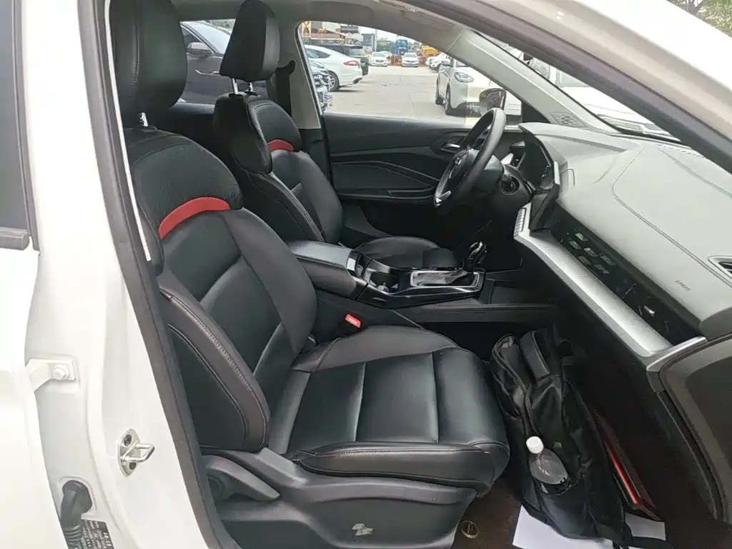 MG MG5 — миниатюра 25