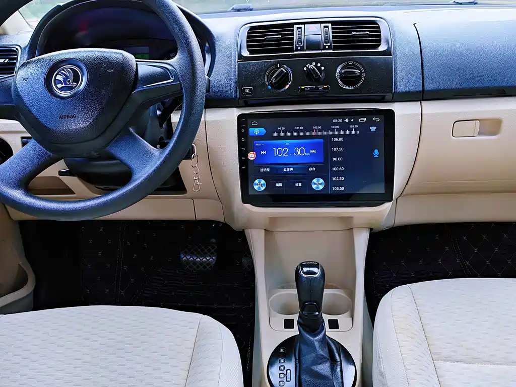 Skoda Fabia 1.4L Auto Innovation Edition, фото 18