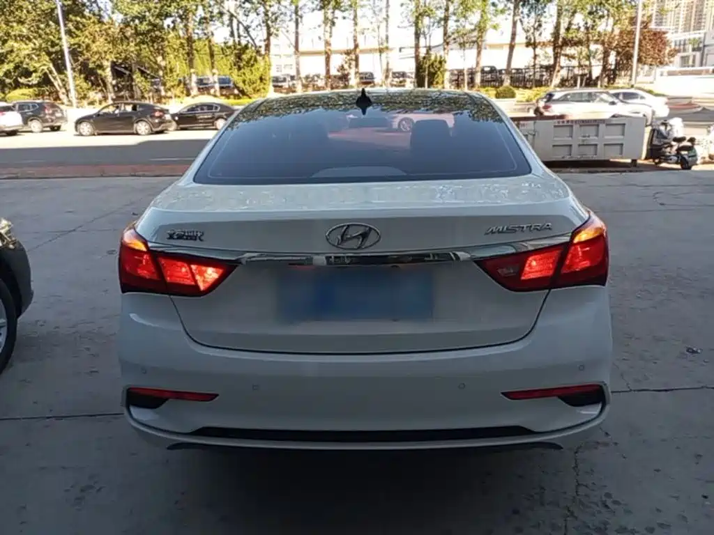 Hyundai Mistra — миниатюра 6