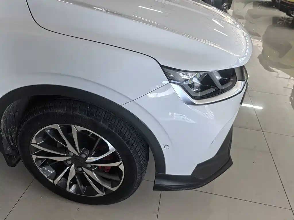 Geely Binyue — миниатюра 14