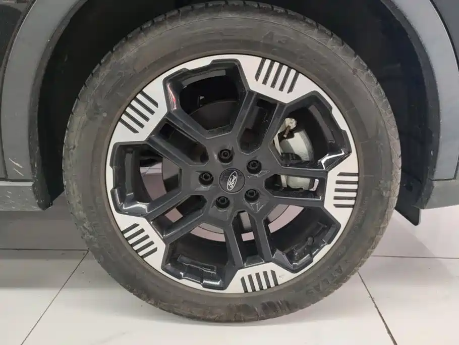 Ford Equator Sport — миниатюра 6