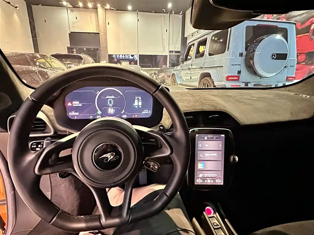 McLaren Artura 2023 3.0T Hybrid