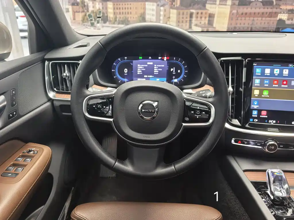 Volvo S60 2025 B4 Luxury
