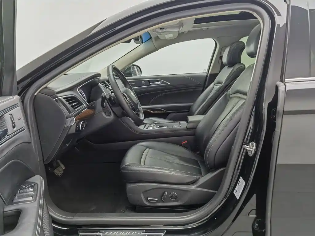 Ford Taurus — миниатюра 10