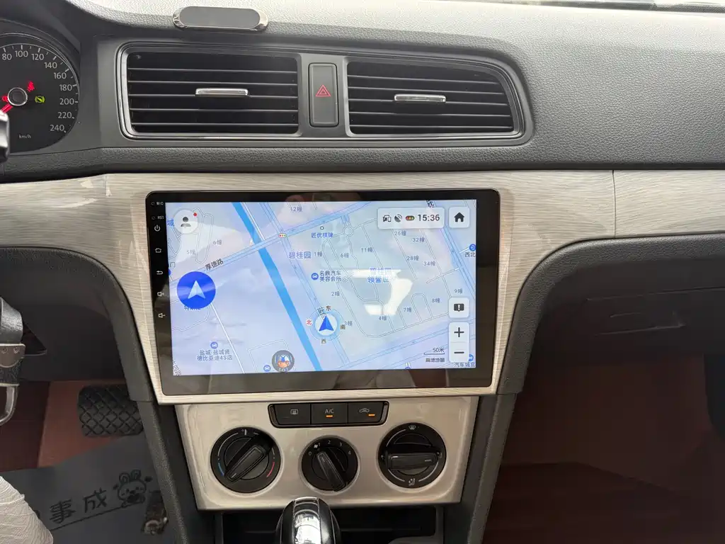 Volkswagen Lavida — миниатюра 10