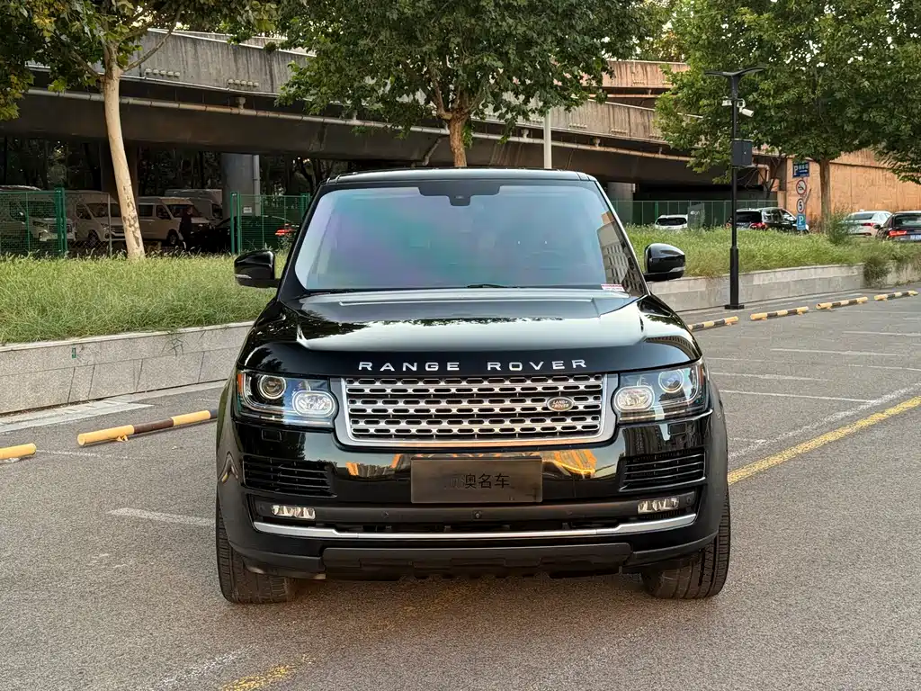 Land Rover Range Rover — миниатюра 2