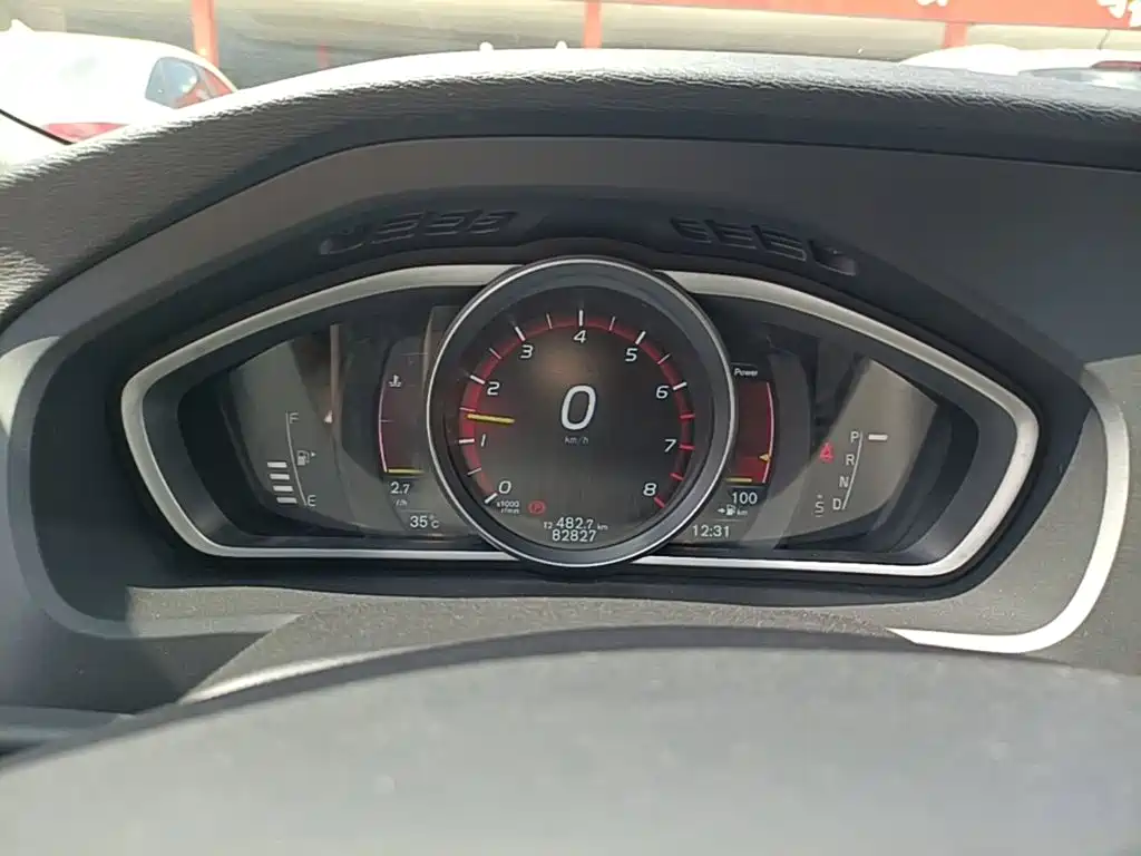 Volvo V40 — миниатюра 12