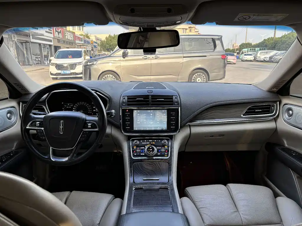 Lincoln Continental — миниатюра 11