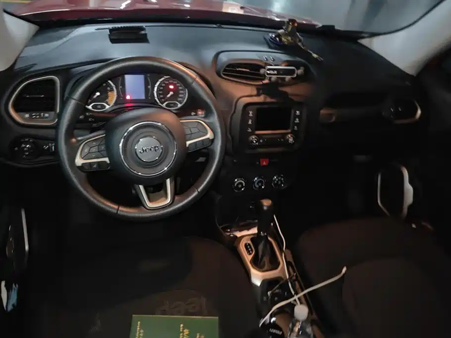 Jeep Renegade — миниатюра 12