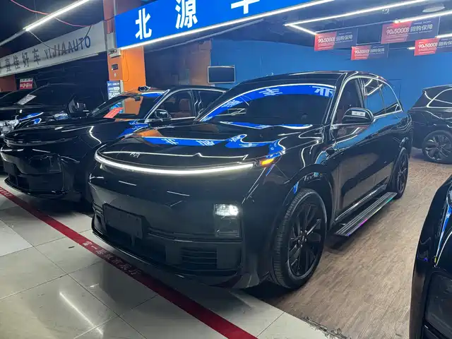 Li Auto L8