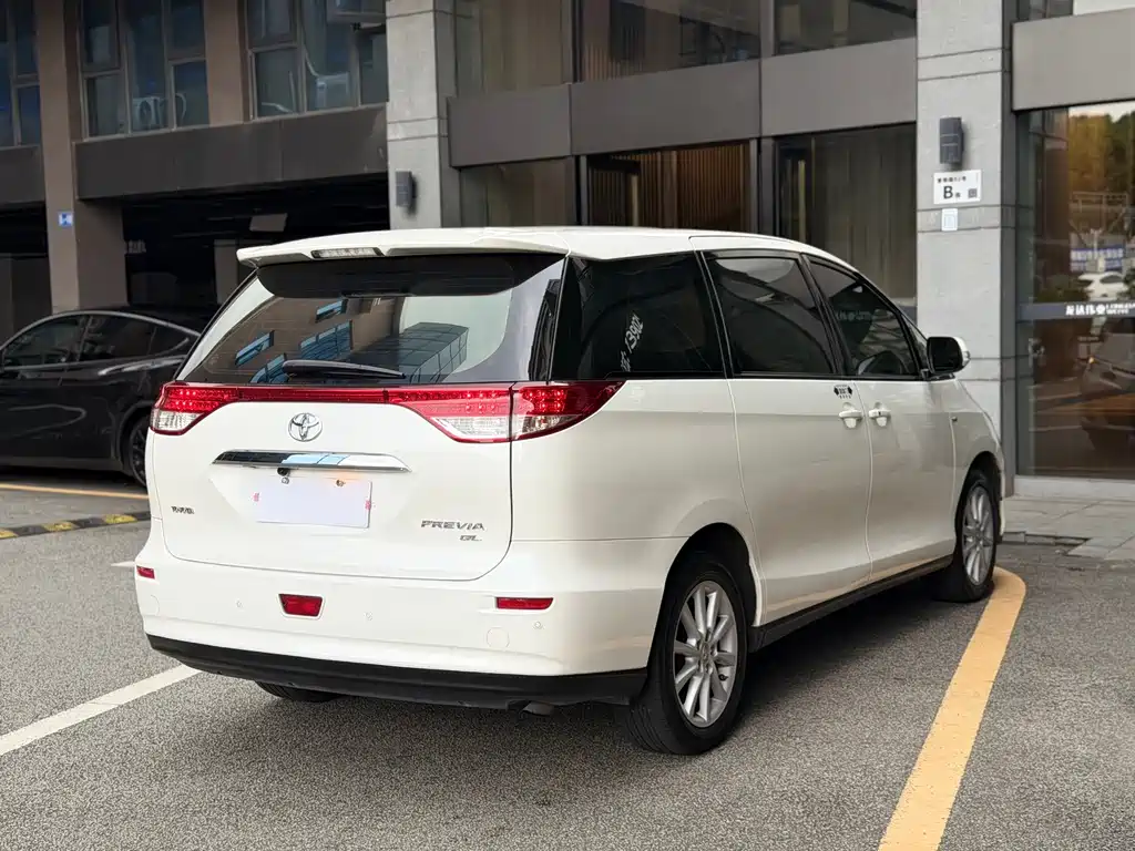 Toyota Previa — миниатюра 19
