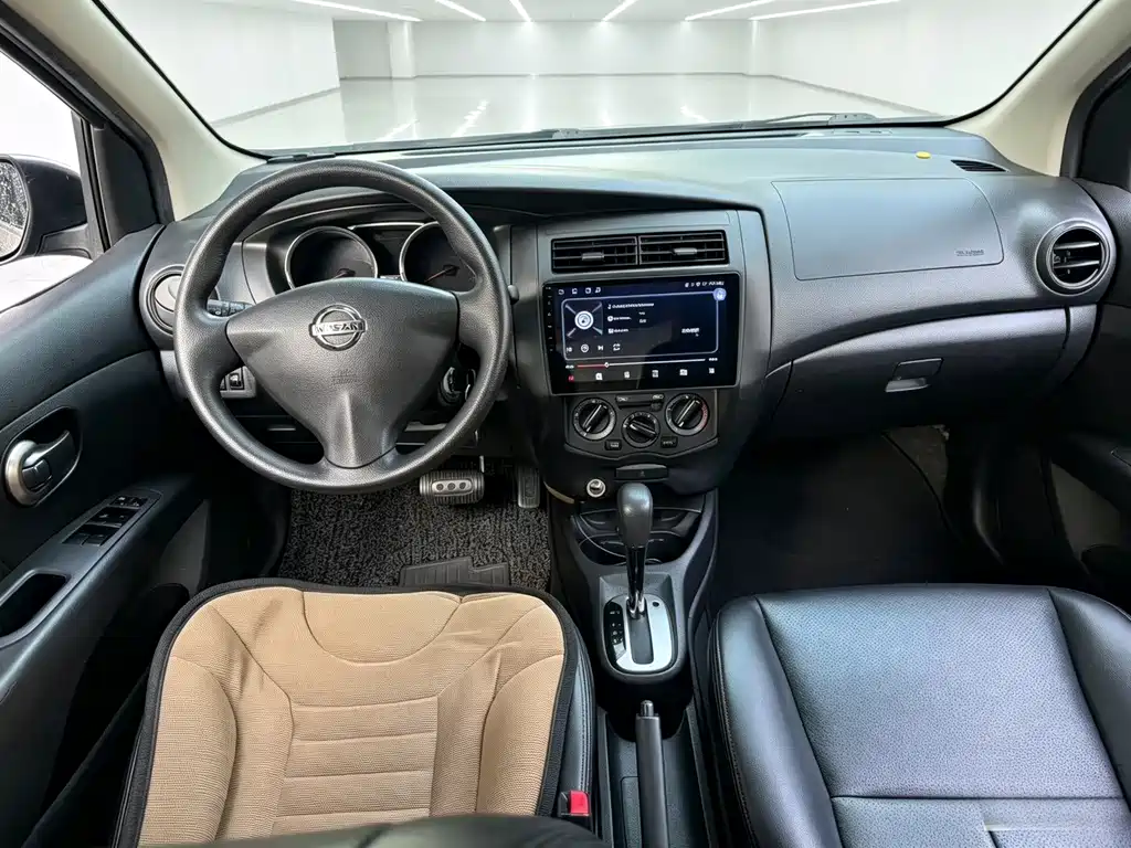 Nissan Livina — миниатюра 4