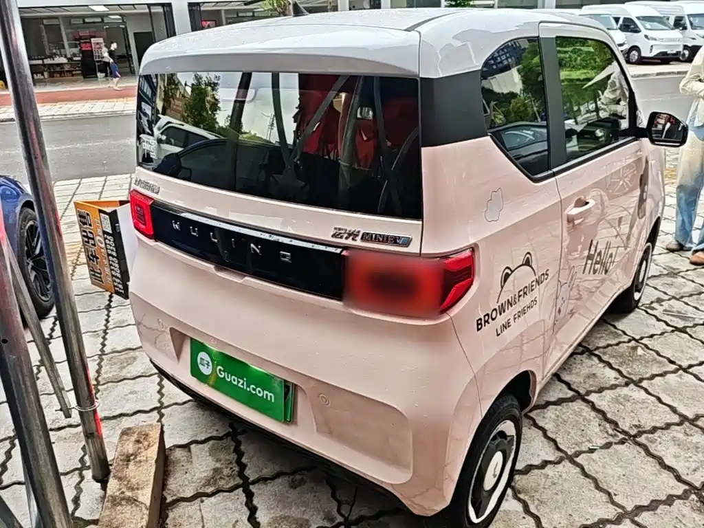 Wuling MINIEV — миниатюра 7
