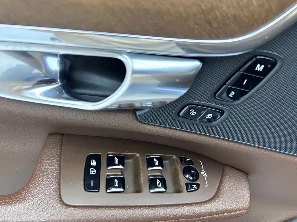 Volvo S90 — миниатюра 13