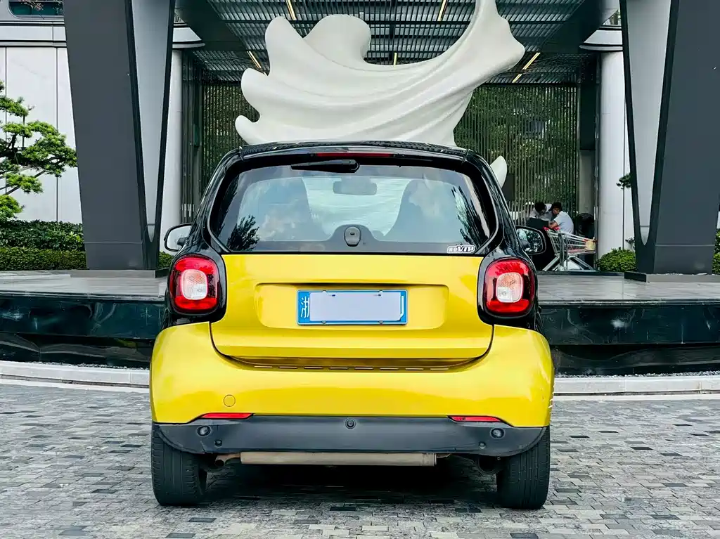 smart Smart Fortwo — миниатюра 8