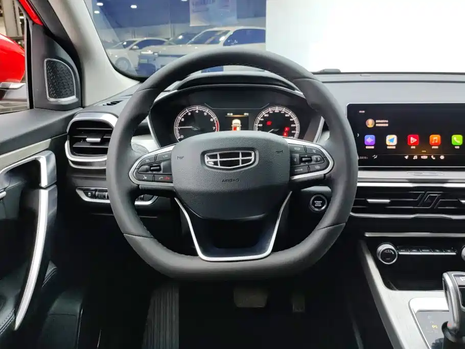 Geely Binyue — миниатюра 15