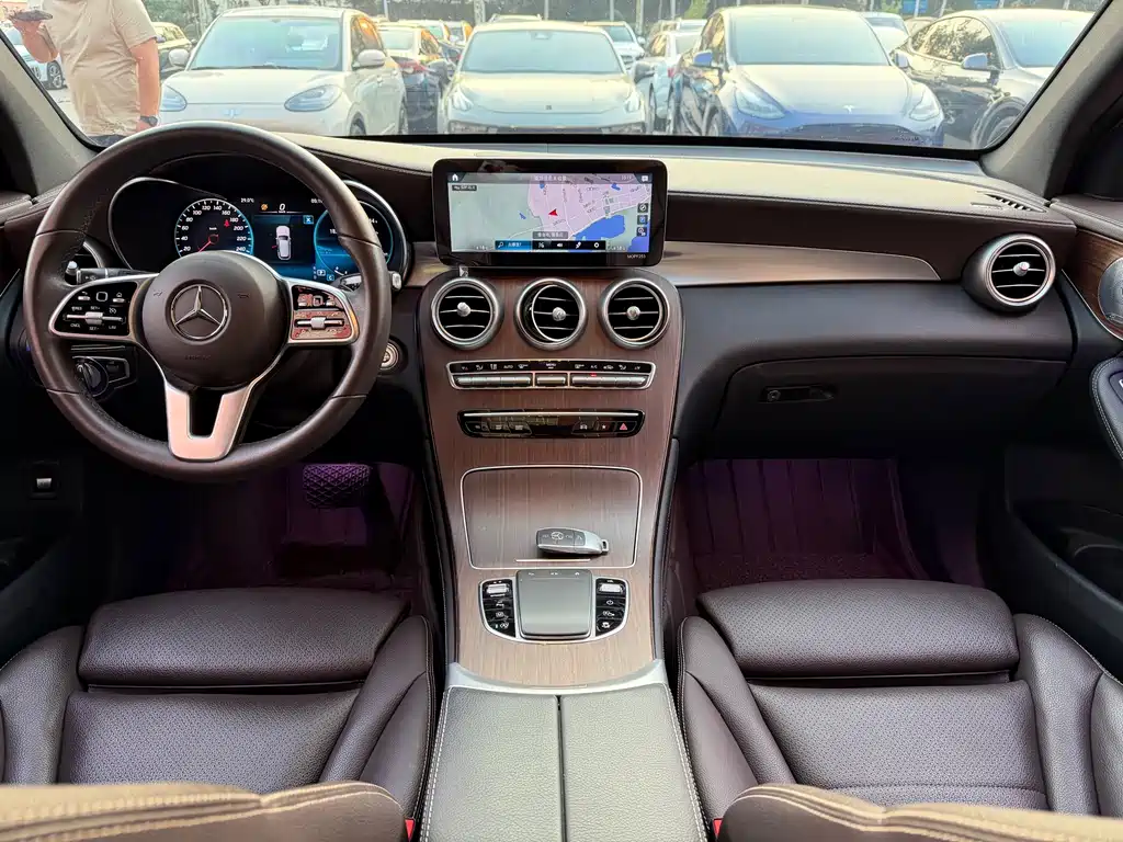 Mercedes-Benz GLC — миниатюра 9