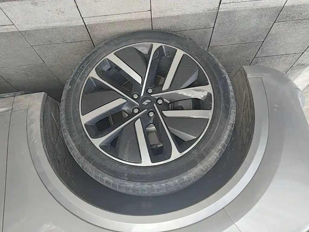 Li Auto Li L9 — миниатюра 23