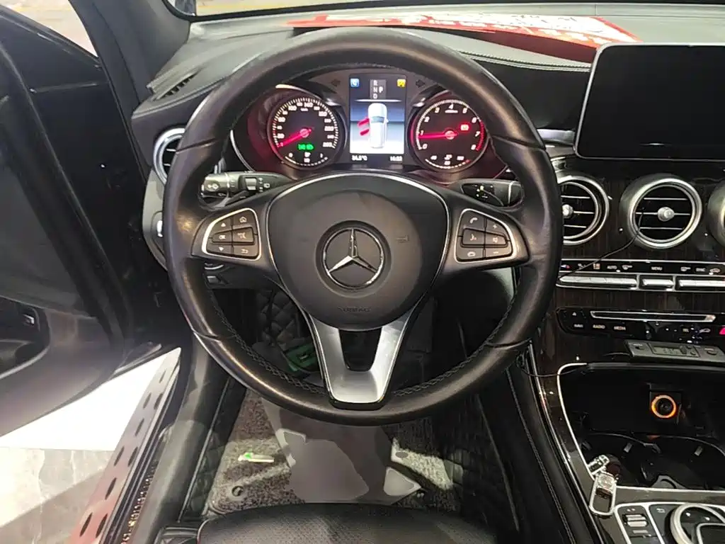 Mercedes-Benz GLC — миниатюра 11