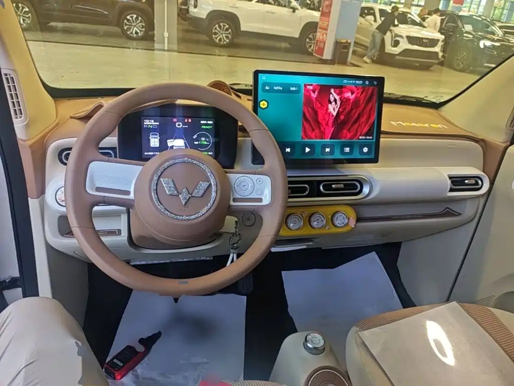 Wuling MINIEV — миниатюра 10