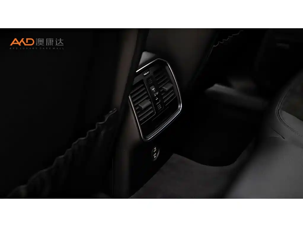 Porsche Macan — миниатюра 9