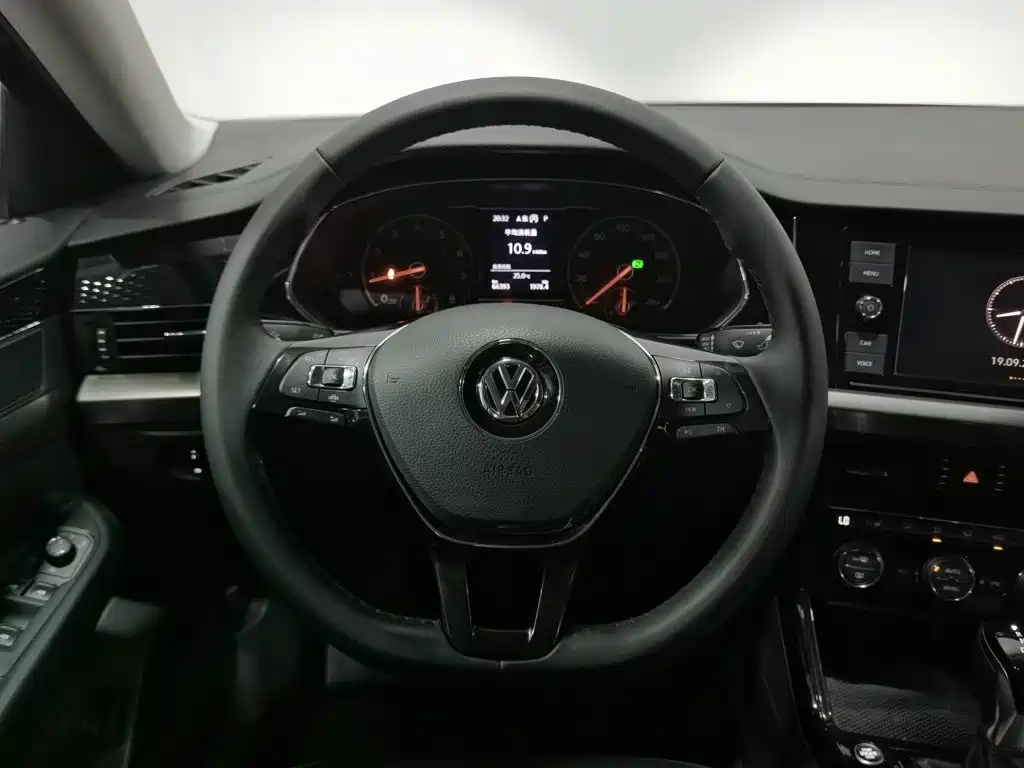 Volkswagen Passat — миниатюра 14