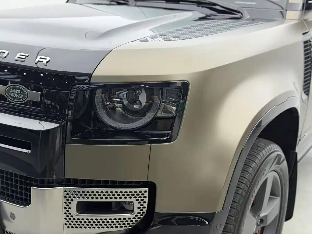 Land Rover Defender — миниатюра 5