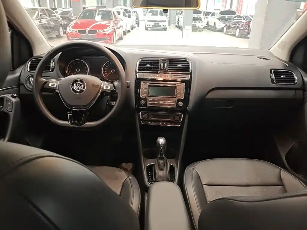 Volkswagen Polo — миниатюра 6