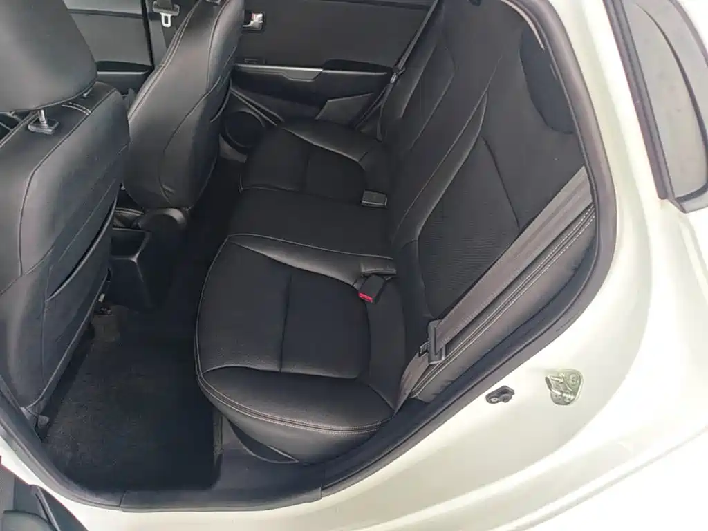 Kia K2 — миниатюра 17