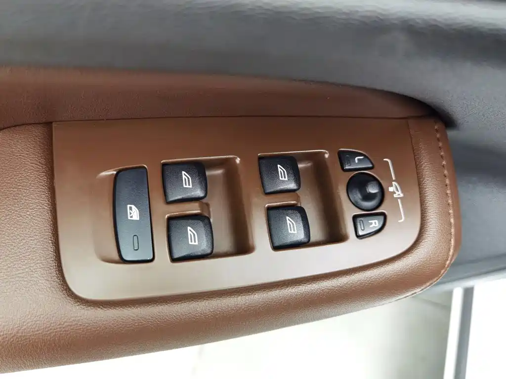 Volvo S60 — миниатюра 9