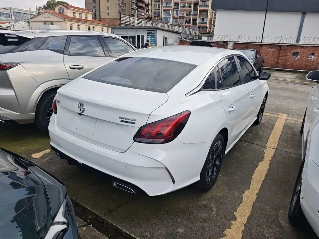 MG MG5 — миниатюра 16