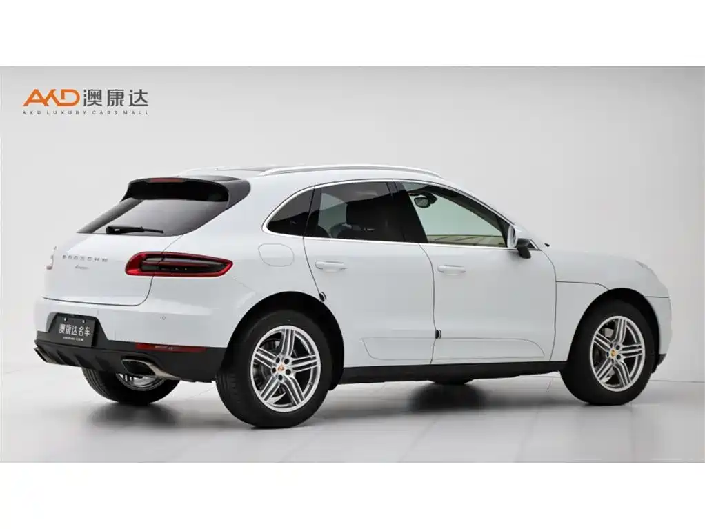 Porsche Macan — миниатюра 3