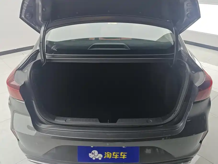 Changan Eado — миниатюра 4