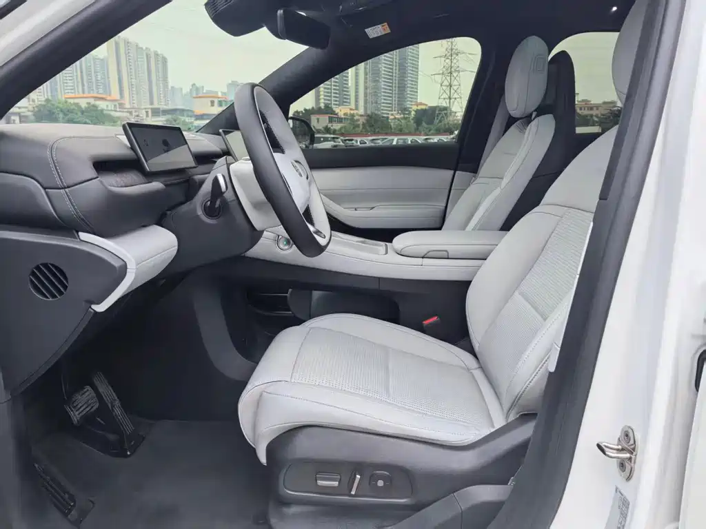 NIO ES6 — миниатюра 10