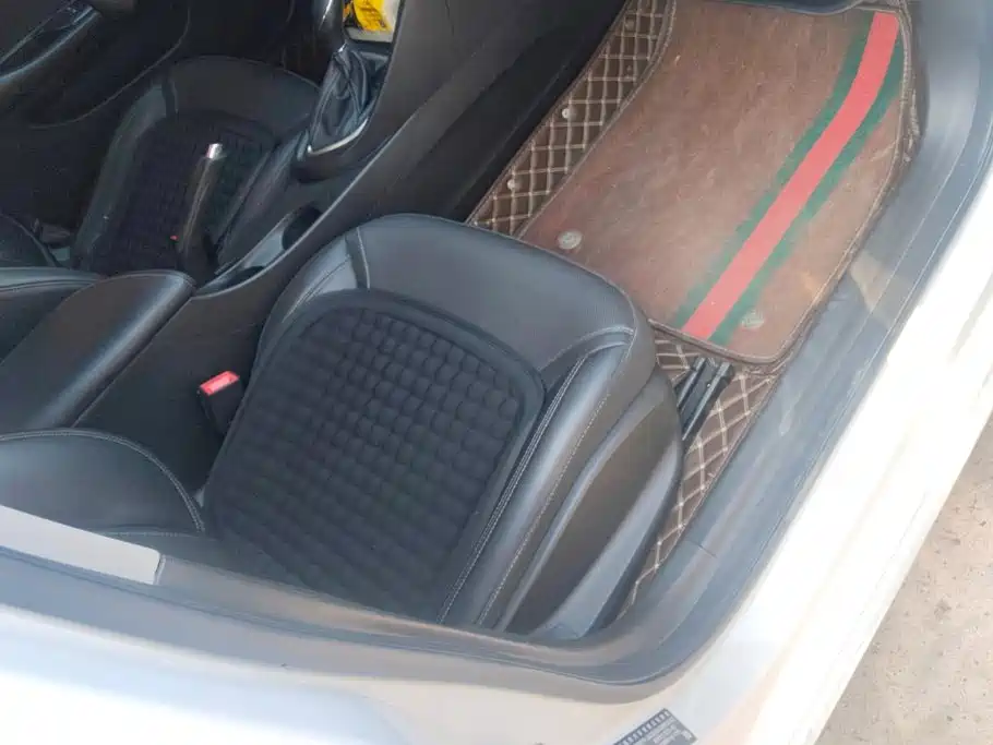Buick Excelle — миниатюра 8