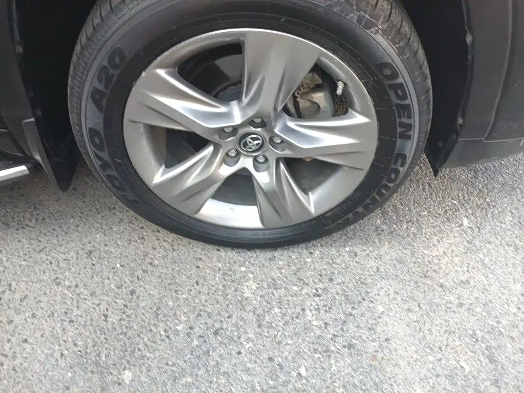 Toyota Highlander — миниатюра 8