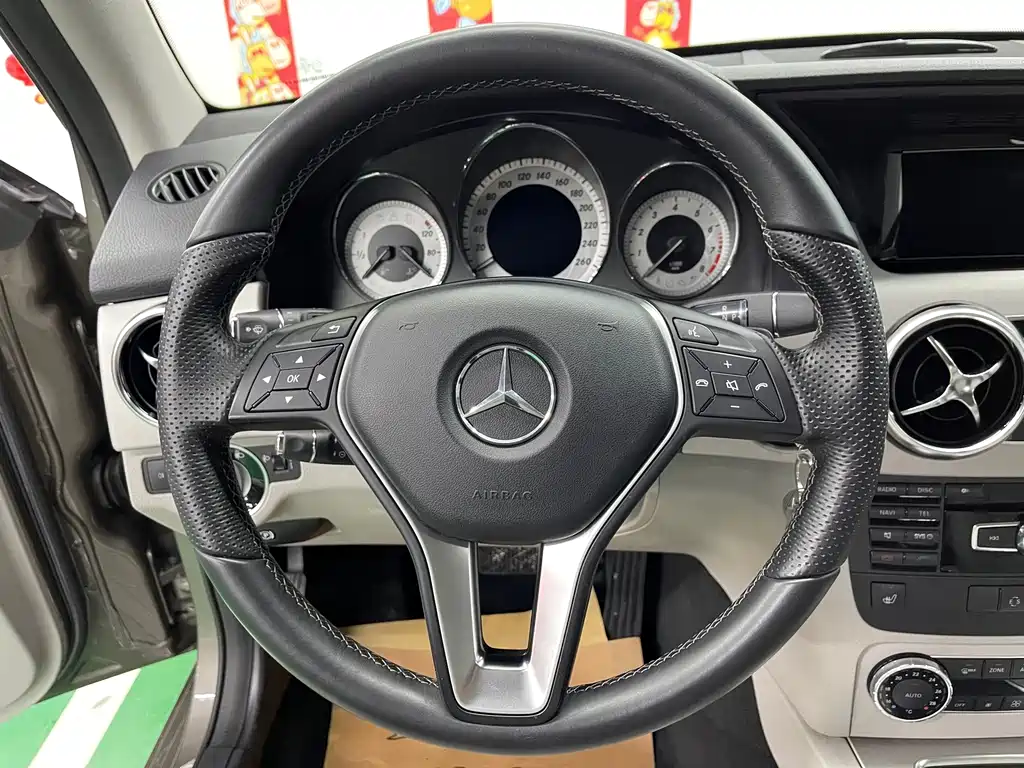 Mercedes-Benz GLK-Class — миниатюра 12
