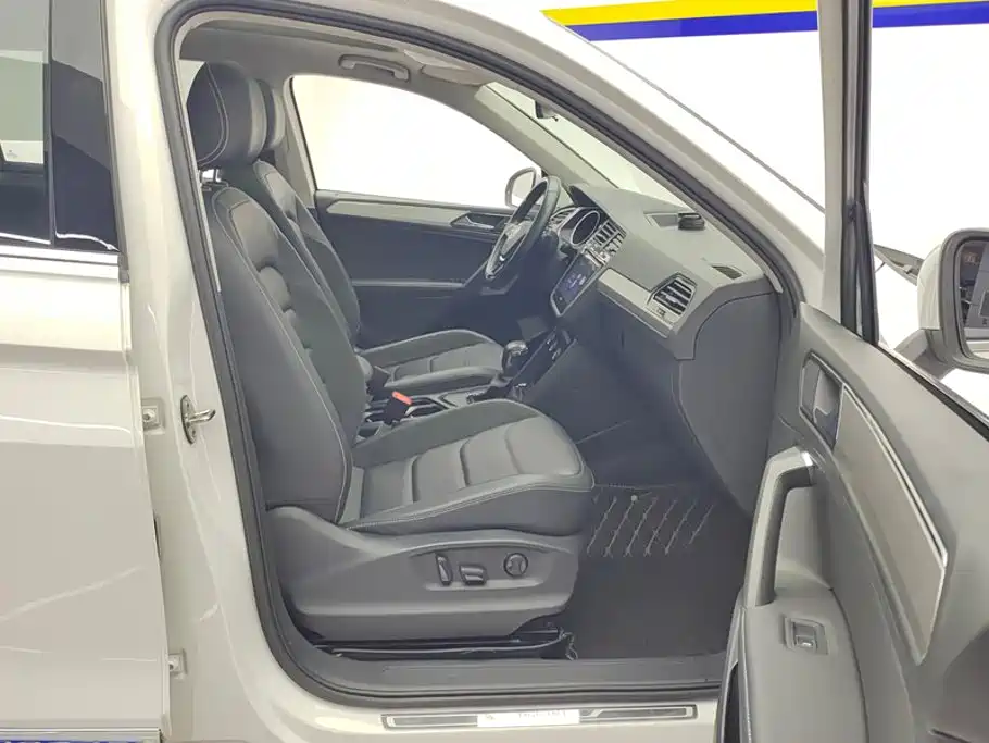Volkswagen Tiguan L — миниатюра 8