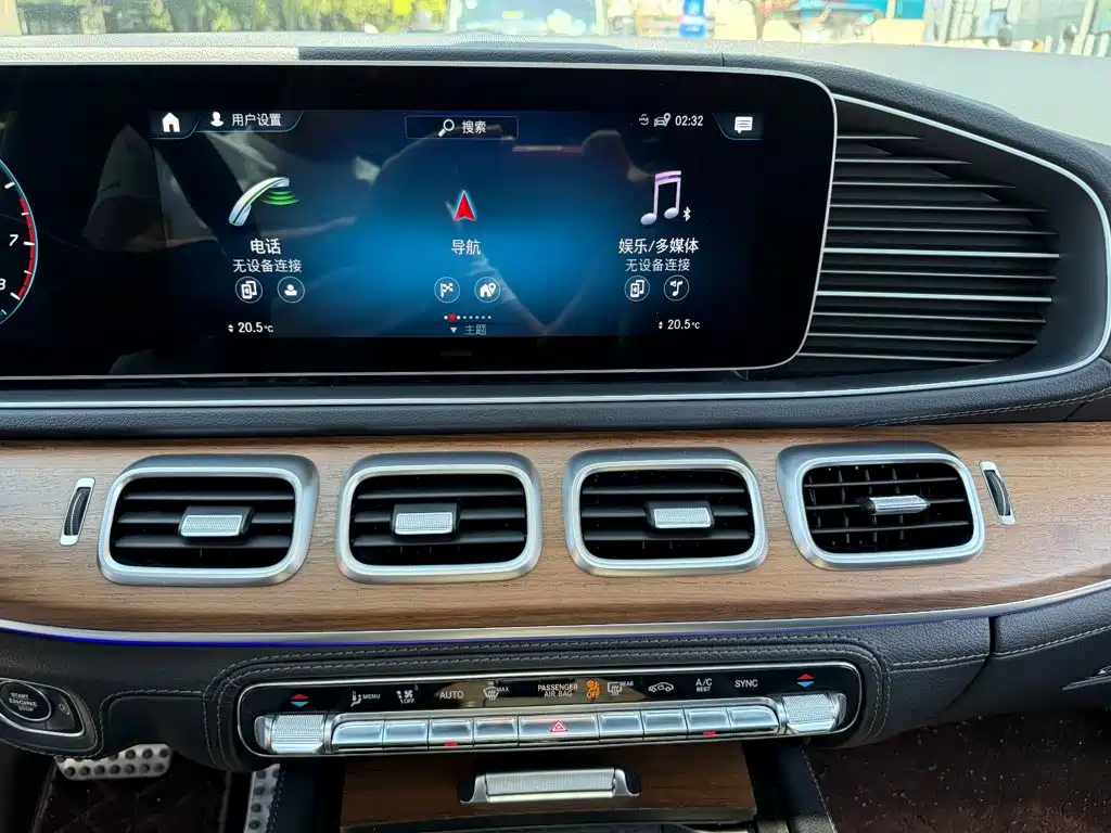 Mercedes-Benz GLS — миниатюра 9