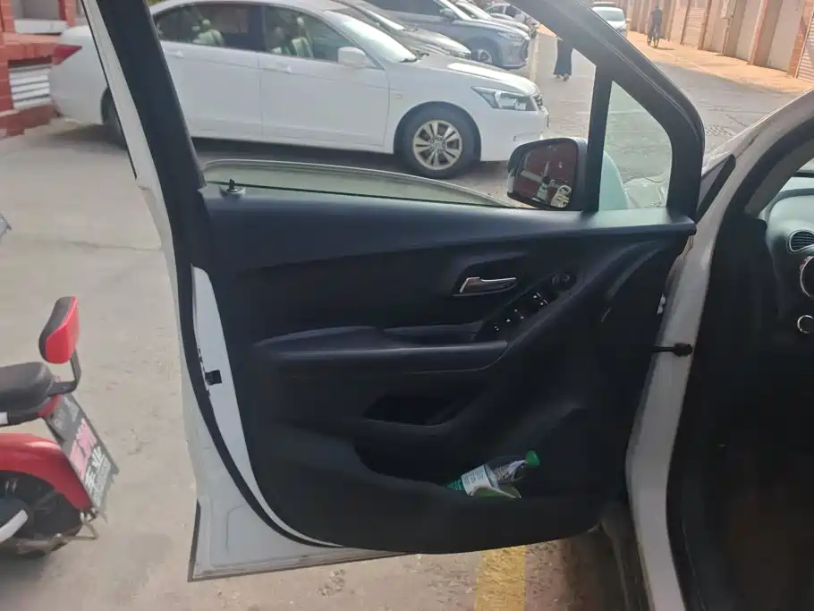 Chevrolet Trax — миниатюра 7