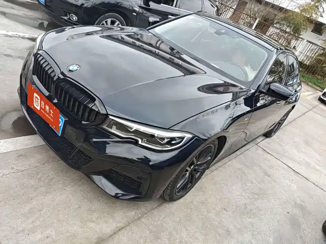 BMW 3 SERIES