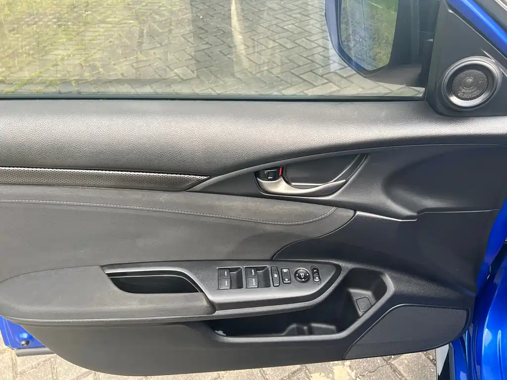 Honda Civic — миниатюра 7