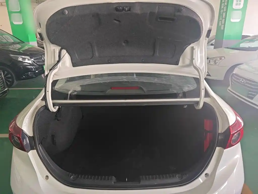 Mazda 3 Axela — миниатюра 10