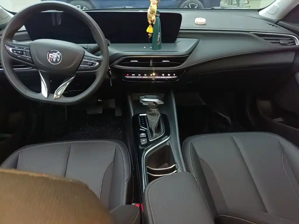 Buick Verano — миниатюра 10