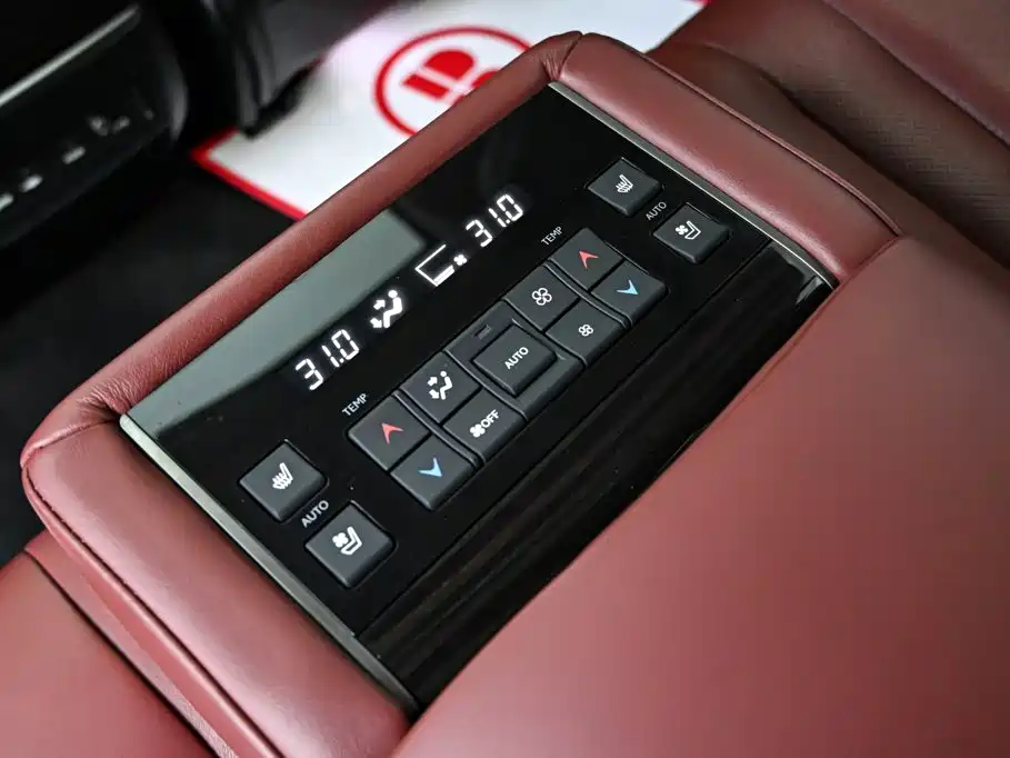 Lexus LX — миниатюра 29