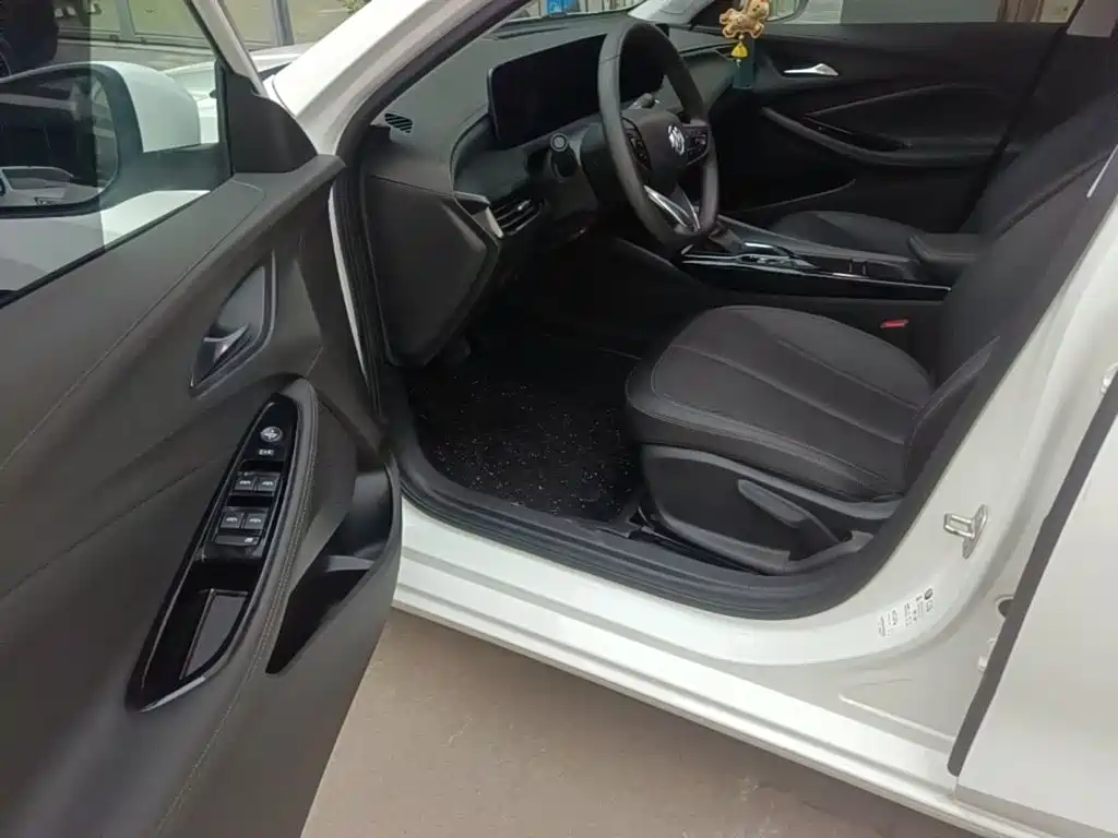 Buick Verano — миниатюра 16